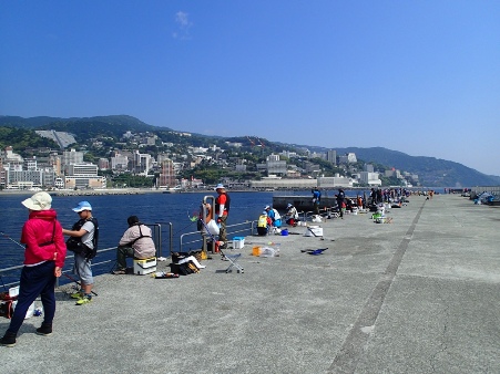 熱海港海釣り施設